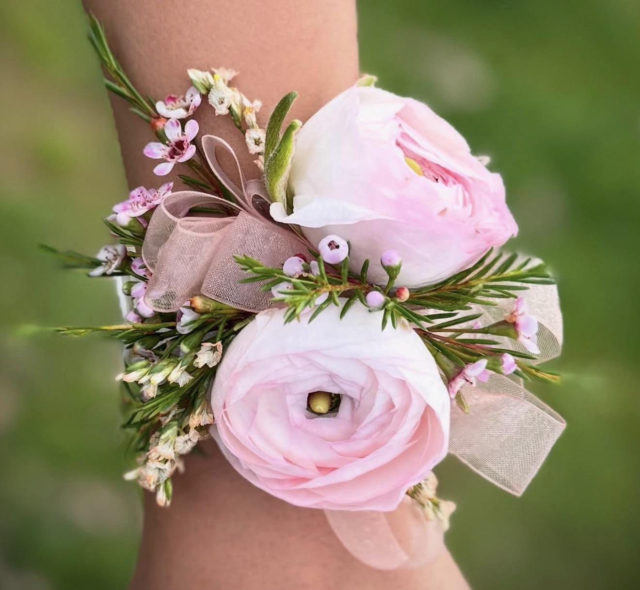 Boutonnieres & Corsages
